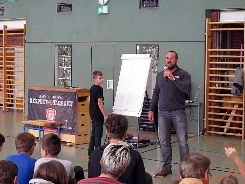 „Stoppt Mobbing“ – Projekttag an der Regelschule „Dr. Carl Ludwig Nonne“