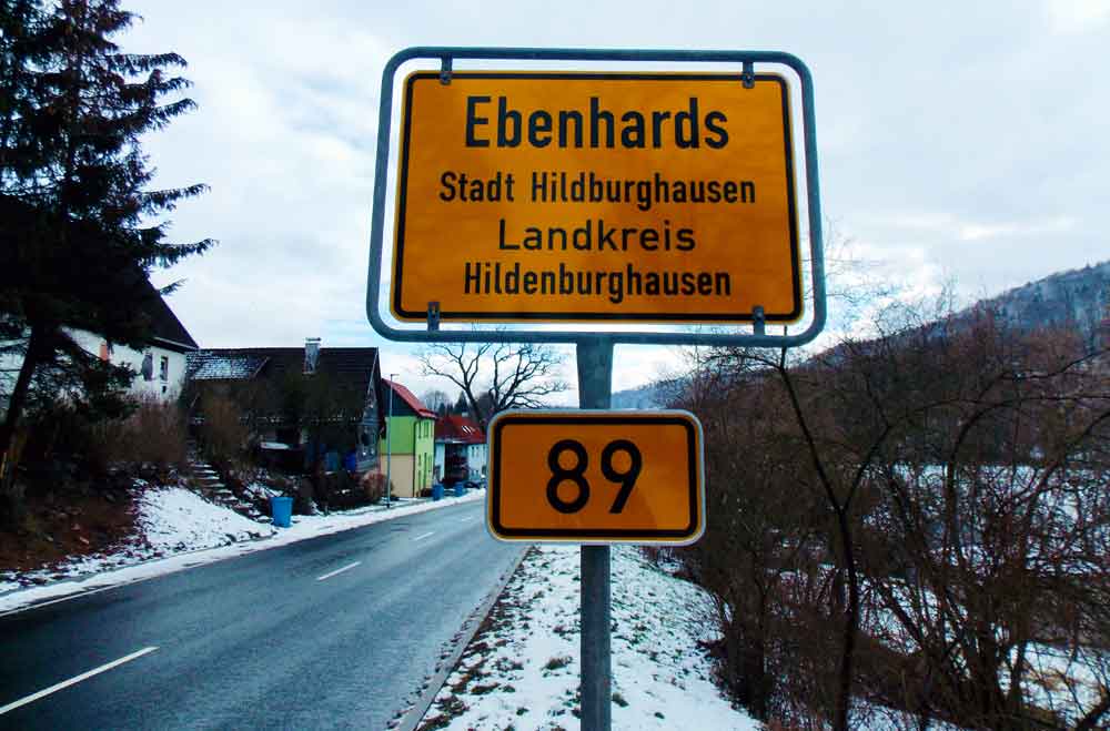 Hildburghausen oder Hildenburghausen? Pannenschild sorgt für Staunen