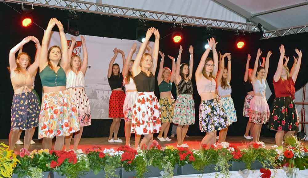 Großer Bahnhof beim Festkommers in Bedheim