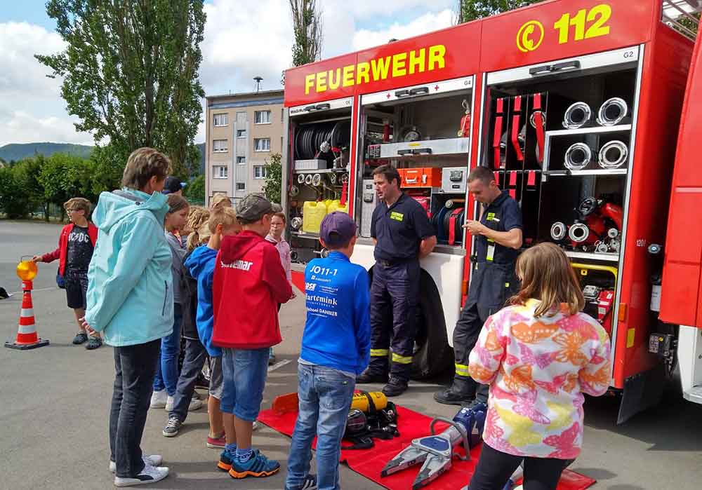 Lehrreicher Blaulichttag an der Grundschule Themar