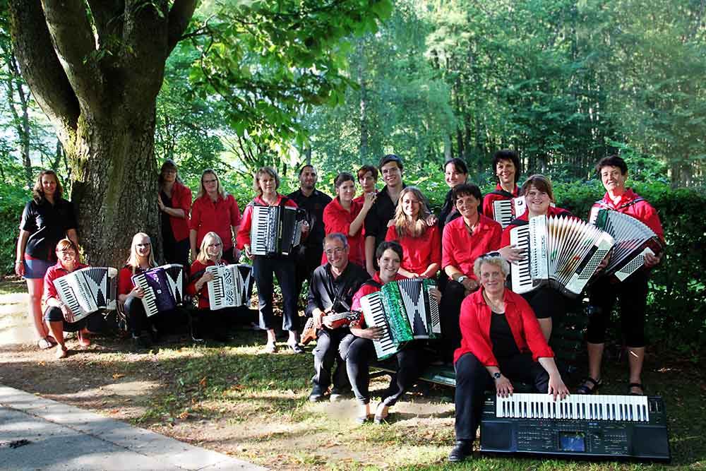 Konzert-Siftskirche-Roemhild-Harmonikas