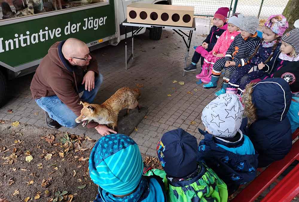 „Der Natur auf der Spur – wir entdecken das Wunder Wald“