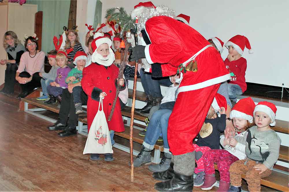 Der Nikolaus bei den Kirchbergspatzen