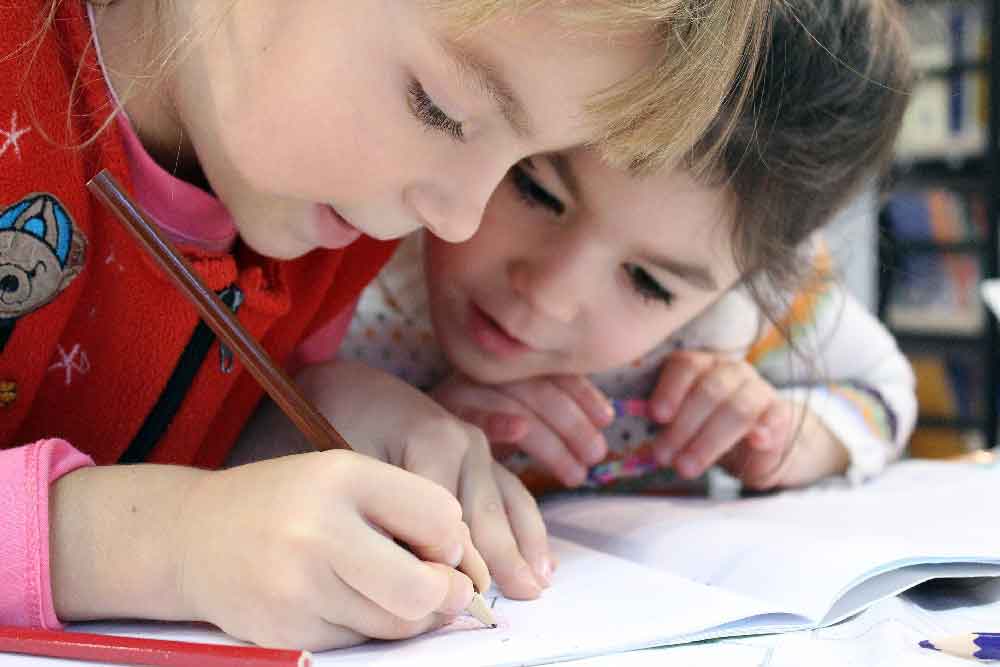 Schüler der Klasenstufen 1 bis 6 dürfen ab Montag wieder in die Schule, auch alle Kitas wieder geöffnet