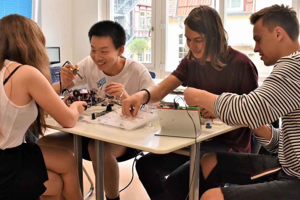 Mit MINT in der Hermann-Lietz-Schule Haubinda Fachkompetenz entwickeln