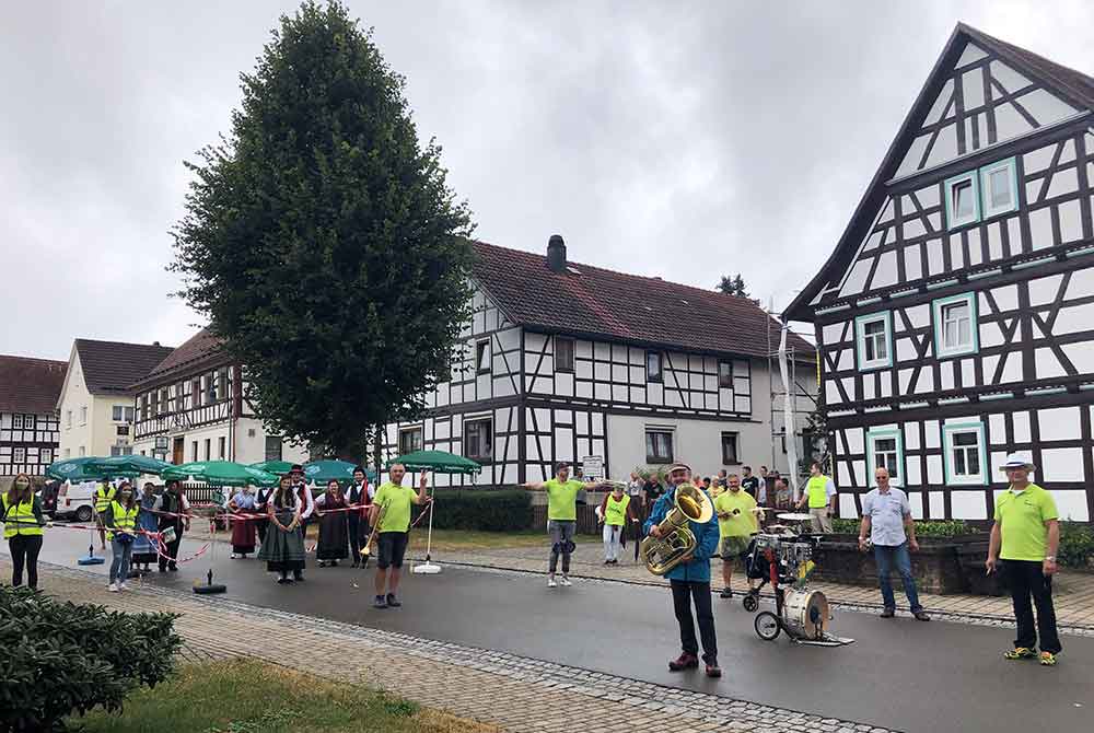 „Lite“-Version der traditionellen Ständchen in Dingsleben