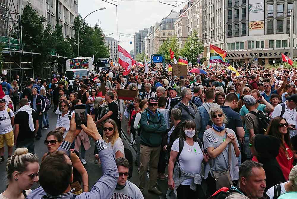 Informieren Sie sich selbst und vertrauen Sie nur Ihren eigenen Recherchen!