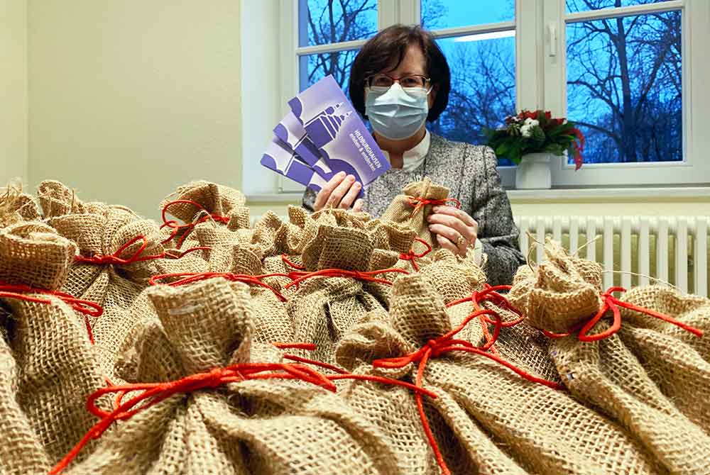 Weihnachtsüberraschung für Mitarbeiter in den Helios Fachkliniken Hildburghausen