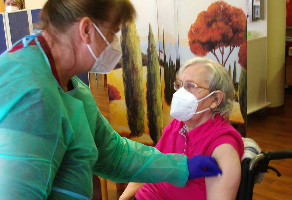 Impfstart in der Theresien Seniorenresidenz Leimrieth
