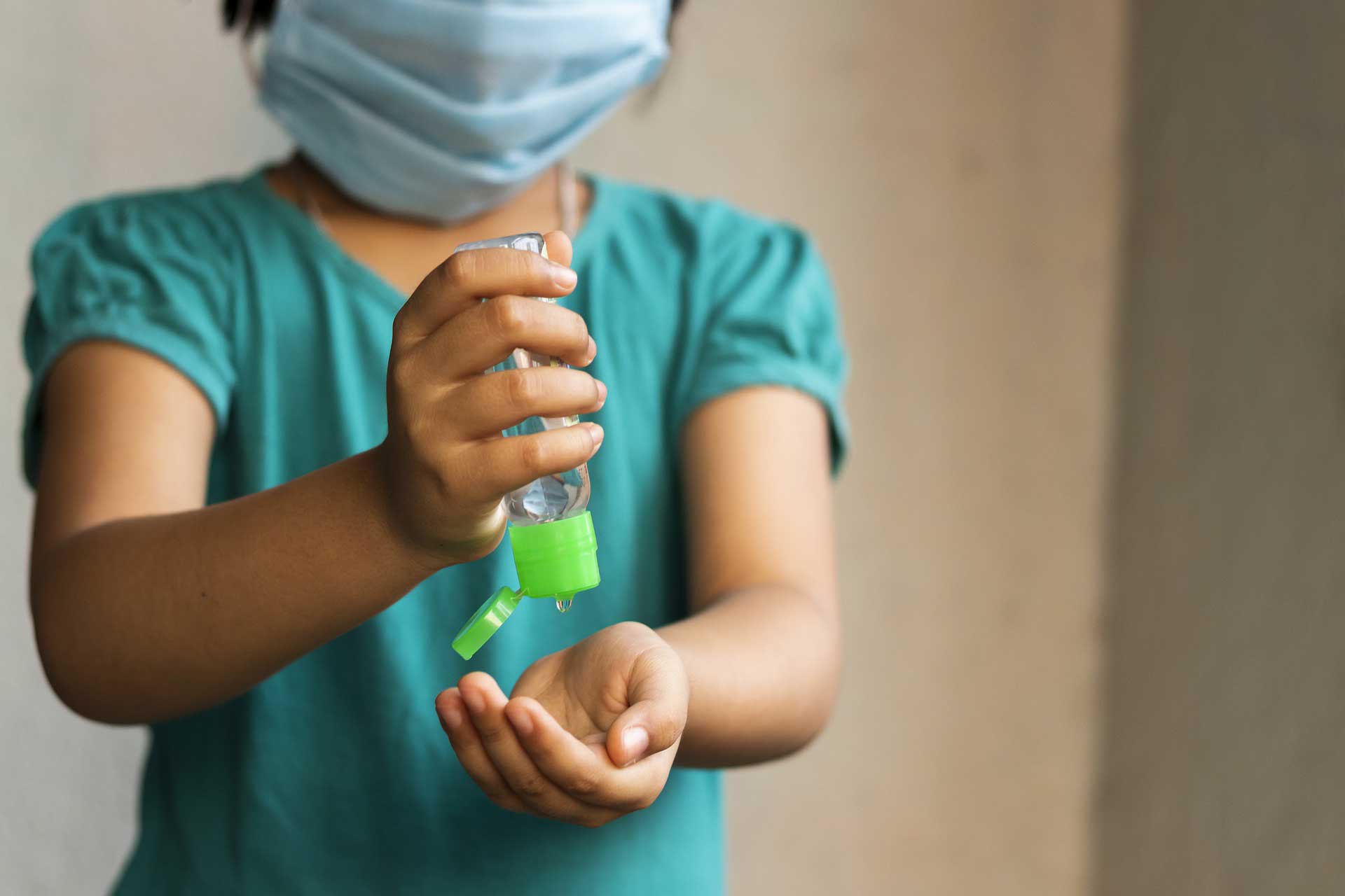 Covid-Impfungen, Schulschließungen und Maskenzwang: Wie gefährdet sind unsere Kinder?